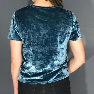 Light blue velvet short sleeve shirt